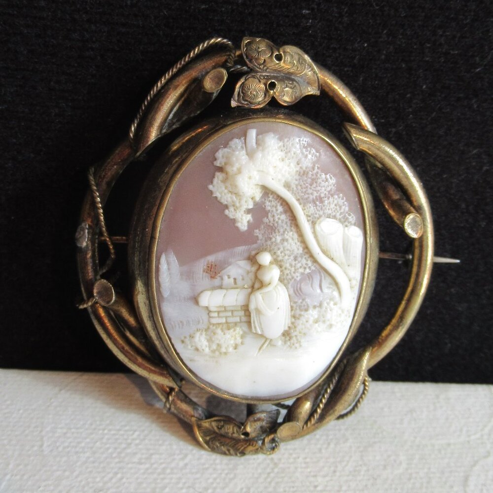 Antique, Victorian Mourning Hand Carved Shell Cameo Broach/Pendant, Swivels
